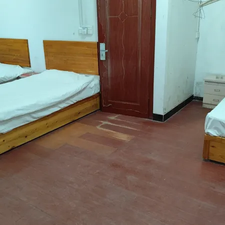 Nanyang youth holiday hotel