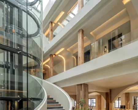 Shangri-La LAN YU plateau section hotel(DUKEZONG Old Town) Hotels in Shangri-La