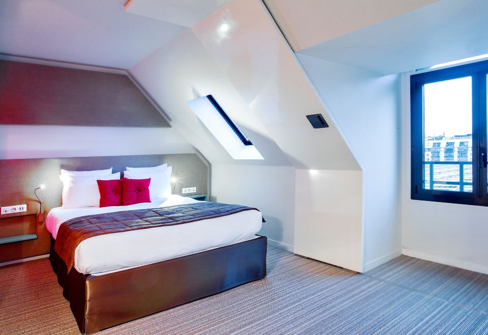 노보텔 파리 레 알의 현대적인 라운지