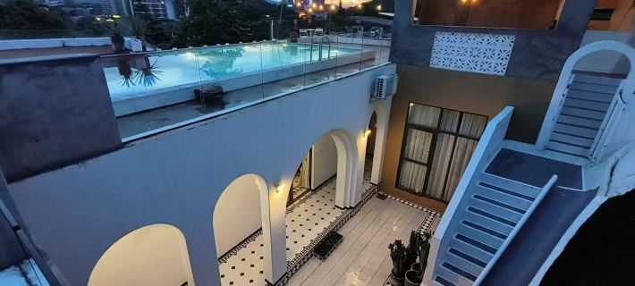 Yuequan Santorini Cave Hot Spring Villa (Jiangmen Taishan Yihe Hot Spring City) Hotels in Taishan