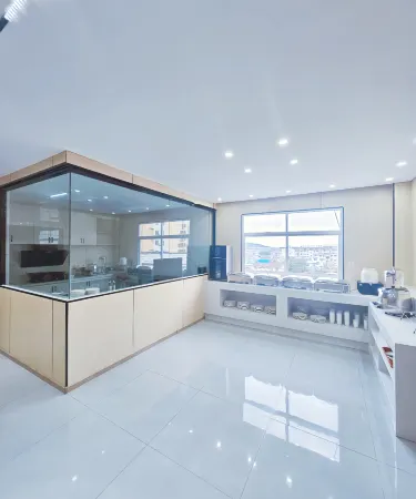 Rujia Rui Bai Yun Hotel (Jiangshan Imperial View Hotel, Yu Wang Road, Huaiyuan County, Bengbu) Отели рядом с достопримечательностью «Yuwang Statue»