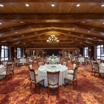 Days Hotel by Wyndham Harbin Songbei Отели рядом с достопримечательностью «Squirrel Island»