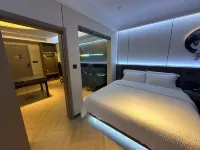Enshi Railway Station Ark E-sports Hotel