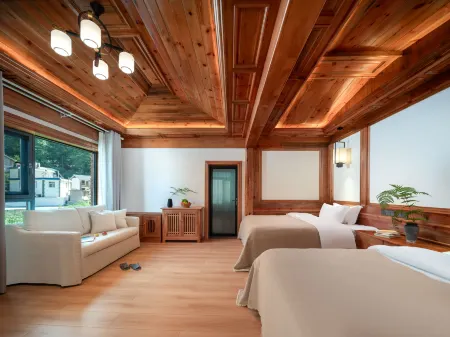 Shangri-La Haba Snow Mountain Tingjian Shanyu Boutique Homestay Отели рядом с достопримечательностью «Habacun»