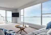 Harbour View Motel and Waterfront Apartments Hotels in 