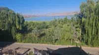Mountain Lodge River View Homestay