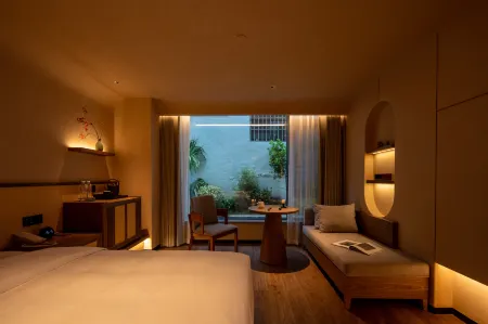 Loushiyouming Homestay (Changsha Wu Yi Square IFS)
