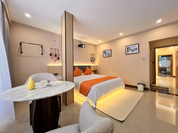 Far-away home boutique residential (Guilin high-speed Rail North station shop) Hotels near 