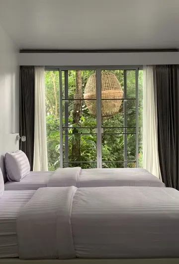 ห้องเตียงแฝด พร้อมวิวสวน