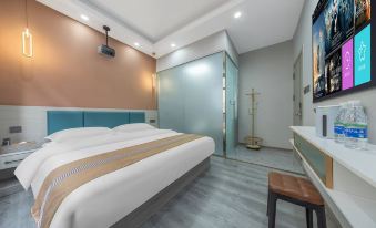 Anning Yujian Hotel (Wuyue Plaza)