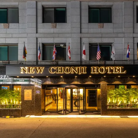 New Chonji Hotel Отели рядом с достопримечательностью «Станция метро Jongno-3ga»
