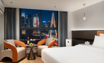 Sishichun River View Hotel