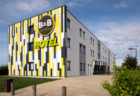 B&B HOTEL Niort Marais Poitevin Est