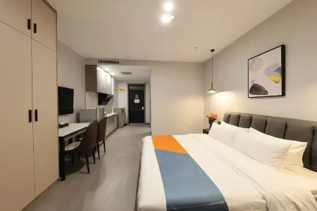 ORDOS LANFENG HOTEL Отели рядом с достопримечательностью «Mengguxiangqi Square»