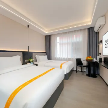 Elong ME Hotel (Zhoukou Xiangcheng Yingbin Avenue)