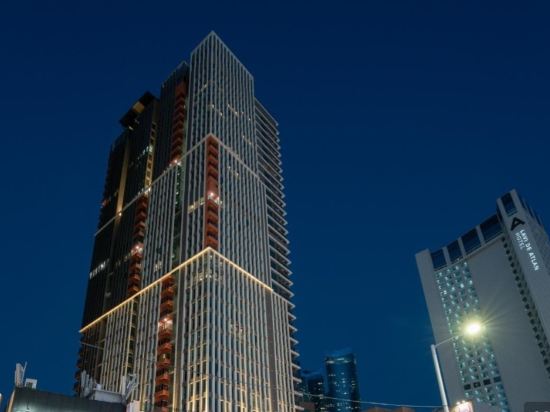 ELBON THE STAY X A1WITH HEAUNDAE