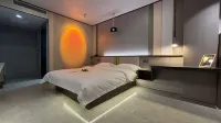 Xiying Zhixing Hotel (Jiyuan Vocational and Technical College Qinyuan Campus Branch) - 2-Star