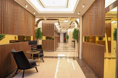 Abraj INN Royal Hotel Hotels near Barwa Al Baraha Mosque 4
