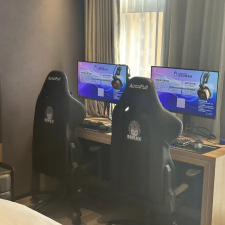 REMAX Esports Hotel (Ningbo Yinzhou Mingzhou Li Plaza Branch)