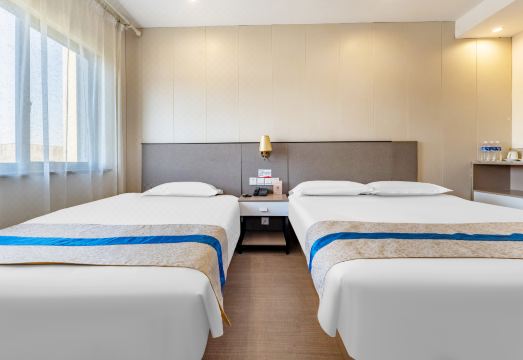 상하이 디항 호텔 깔끔한 객실 내부