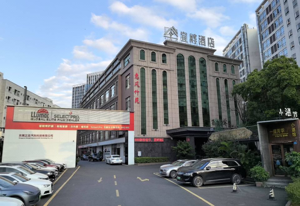 hotel overview picture