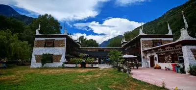 Derong Linka Homestay Hotels near Dangling Village