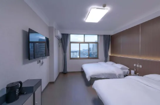 Yueshanjian Business Hotel (Railway Station East Square)  호텔