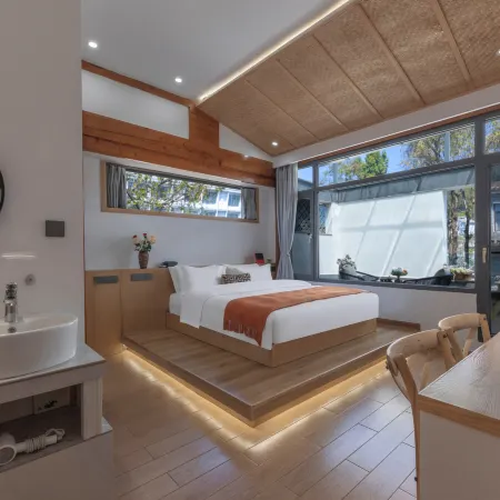 Yunjian Hot Spring Lake Guesthouse