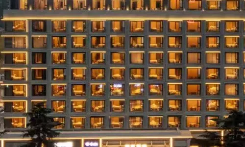 Xianyang Rainbow Hotel (Huitong Cross Longhu Rainbow Park Commercial Street)