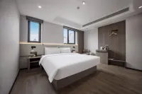 Ningbo Haibo Hotel (Tianyi Square Chenghuangmiao Subway Station)