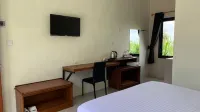 Grand Wijaya Hotel and Villa Sarangan Hôtels à : Magetan