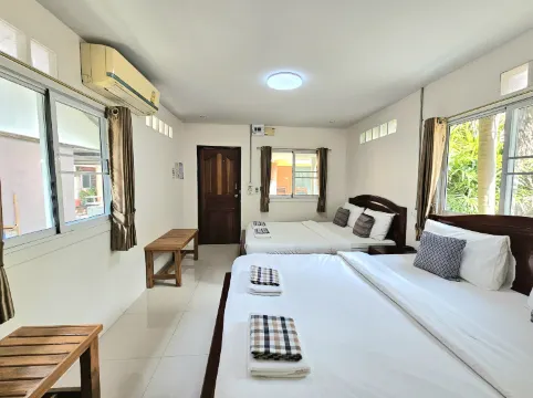 ห้องอีโคโนมี 4 เตียง