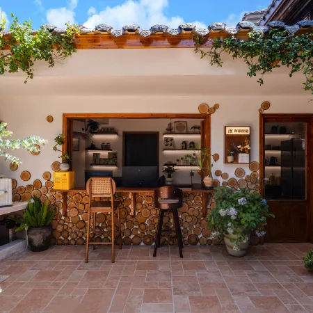Youjian Homestay (Jianchang Ancient City)
