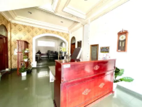 Yani Guesthouse ブキティンギのホテル