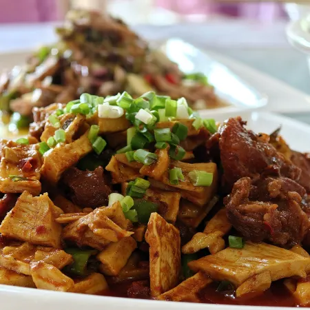 Shifang Yinghua Youyi Hotel