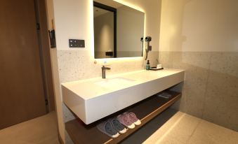 AIso Iive as a guest