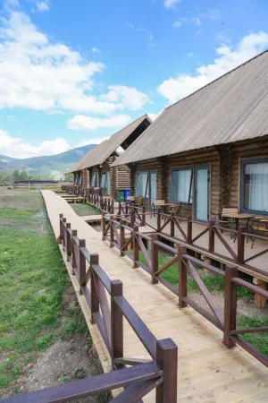 Senmai Designer Coffee Homestay (Kanas Scenic Area Branch) Отели рядом с достопримечательностью «Genghis Khan Point Sets»