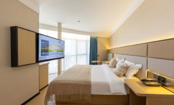 Pingtan Mingyue Lanting Hotel ( Longwangtou Beach)