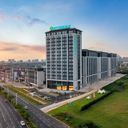 City Comfort Inn Hotel (Beihai Hepu High-Speed Railway Station)