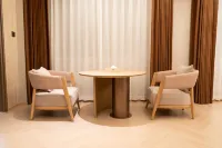 Yunfeng Hotel (Tonghua Trade Center)