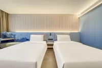 HanTing Hotel (Jiaxing Nanhu Moon River Historic District) Hotel dekat Dressing Table of Xi Shi in Jinming Temple