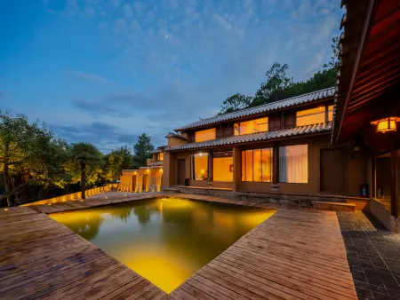 Shuyejie  (Shaxi Ancient Town Branch) Отели рядом с достопримечательностью «Stage at Square Street»