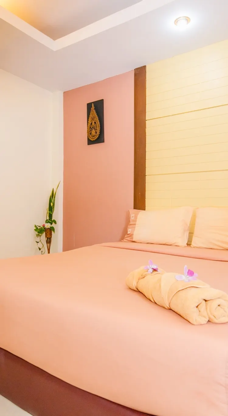 ห้องดีลักซ์ เตียงใหญ่ 1 เตียง