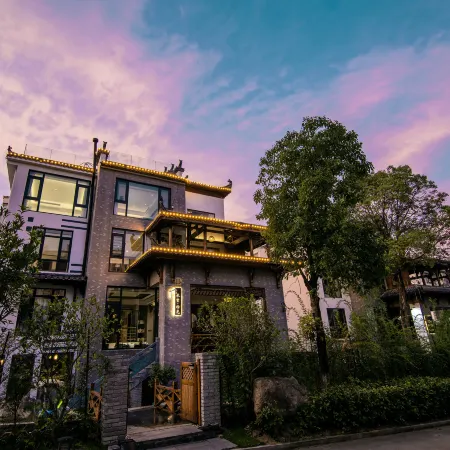 Wuyuan Mishu·Shiguang Homestay (County Center Xiangao Ancient City)