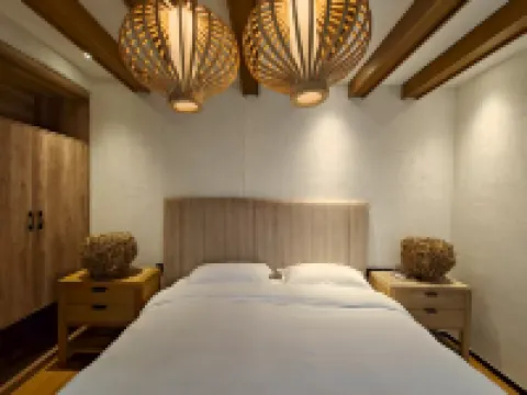 Rehe Valley Homestay Center