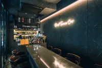 The Classic Hotel by hotelone