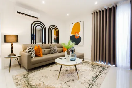 Accra Luxury Apartments at Loxwood Отели рядом с Аэропорт Котока