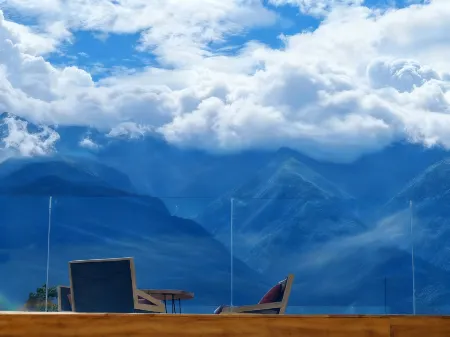 Hemu | Pure Grace ・ Retreat Villa Zhenshan Wangyun Luxury Homestay (Dali Ancient City) Отели рядом с достопримечательностью «Shuangyuanxi»