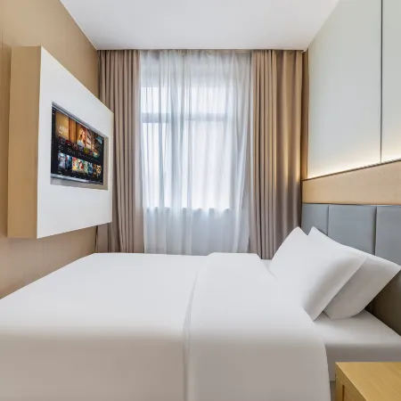 Yimi Hotel (Guangzhou Xiancun Subway Station Zhengjia Plaza Store) Отели рядом с достопримечательностью «Торговый центр Tee Mall»
