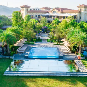 Yuetianxia Hot Spring Hotel